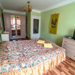 Апартаменты On Mykilska-slobidka, Киев